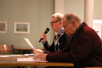 Syyskokouksen puheenjohtajaksi valittiin Erkki Keränen (etualalla). Kokouksen sihteerinä toimi yhdistyksen sihteeri Olavi Kolehmainen.