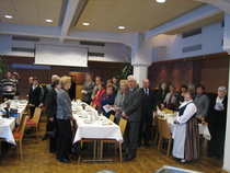 ...kuten tapoihin kuuluu...