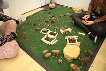 Käpylehmiäkin näyttelyssä pääsi tekemään!