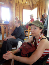 Mukana oli myös nuorempaa jäsenkuntaa, heillekin meinasi tulla kuuma tuvassa...